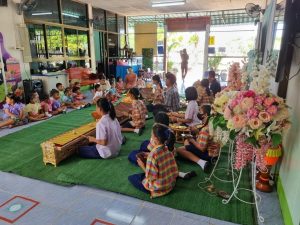 วันที่ 30 มิถุนายน 2566 ภาพกิจกรรมโครงการภูมิปัญญาท้องถิ่นไทยร่วมใจพัฒนาเด็กเล็ก กิจกรรม ดนตรีไทย ศูนย์พัฒนาเด็กเล็กบ้านพุทรา