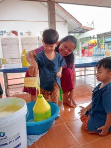 วันที่ 21 กรกฎาคม 2566โครงการภูมิปัญญาท้องถิ่นไทยร่วมใจพัฒนาเด็กเล็ก กิจกรรม น้ำล้างจาน ศูนย์พัฒนาเด็กเล็กนิคมพัฒนาสามัคคี